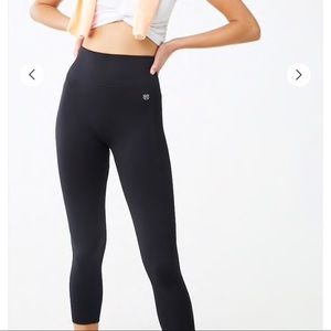 Active Capri High Rise Leggings